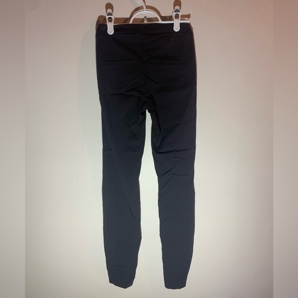 Women’s RW&CO pants - Picture 2 of 3